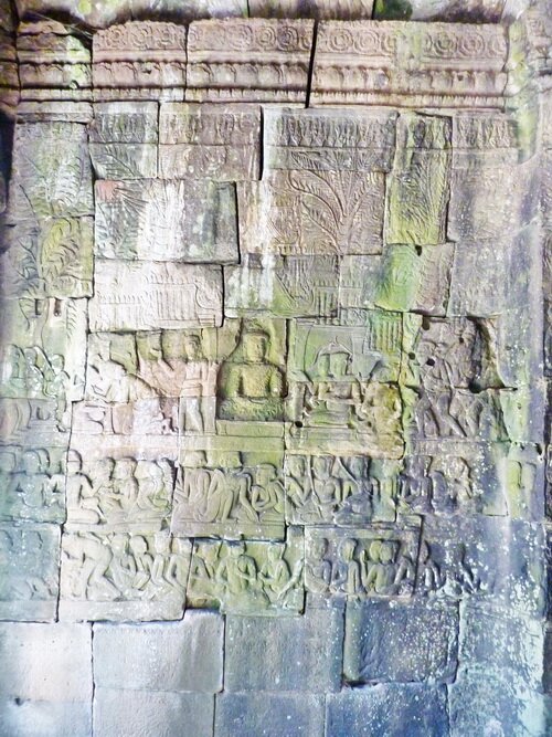 Барельефы восточной галереи, южной части храма Байон в Ангкоре.